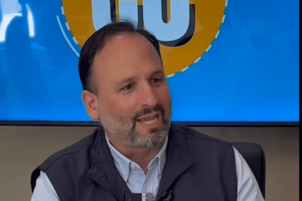 Santiago de La Peña muestra su lado más personal en dinámica de preguntas&nbsp;rápidas