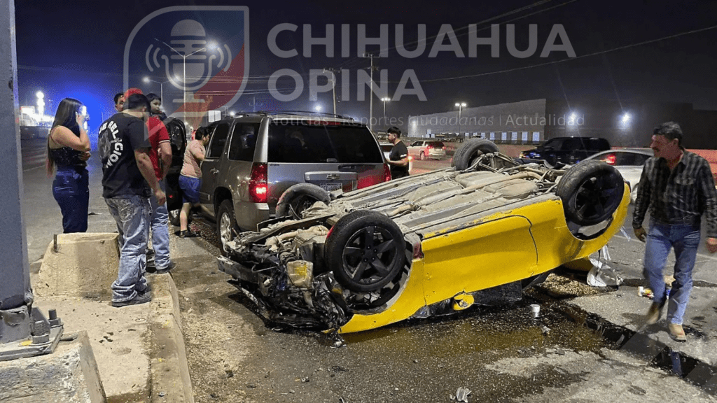 Ebrio provoca aparatoso choque en R. Almada deja dos mujeres lesionadas y cuantiosos&nbsp;daños