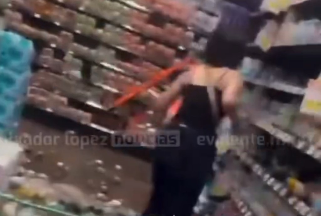 Difunden video del momento de tensión dentro de Alsuper en Delicias tras agresión con&nbsp;cuchillo