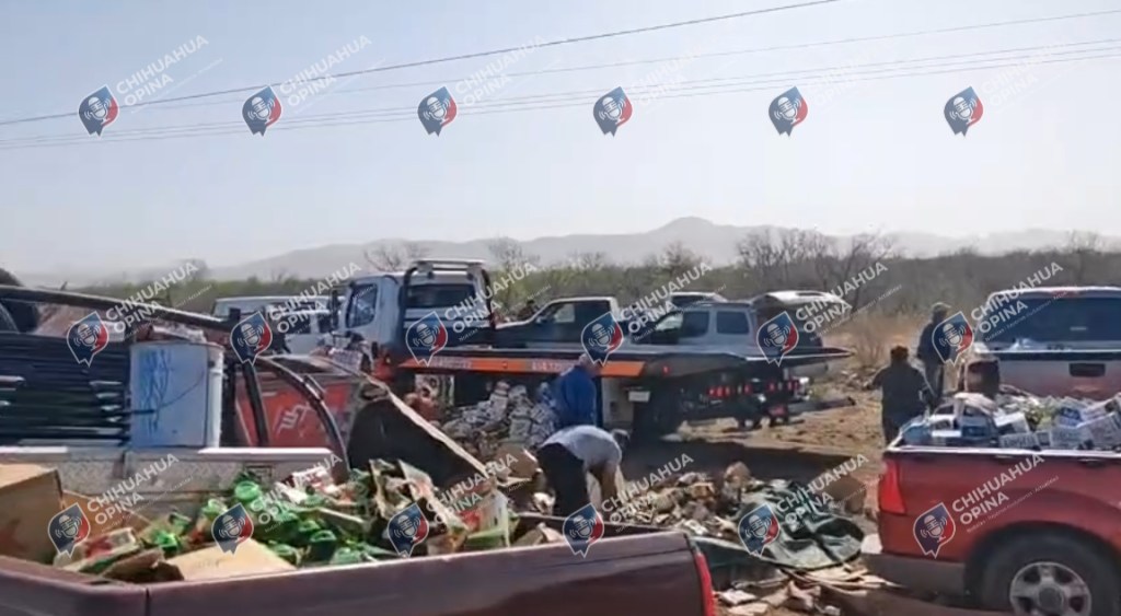 Se desata rapiña tras volcadura de tráiler cargado con cerveza Chihuahua-Juarez