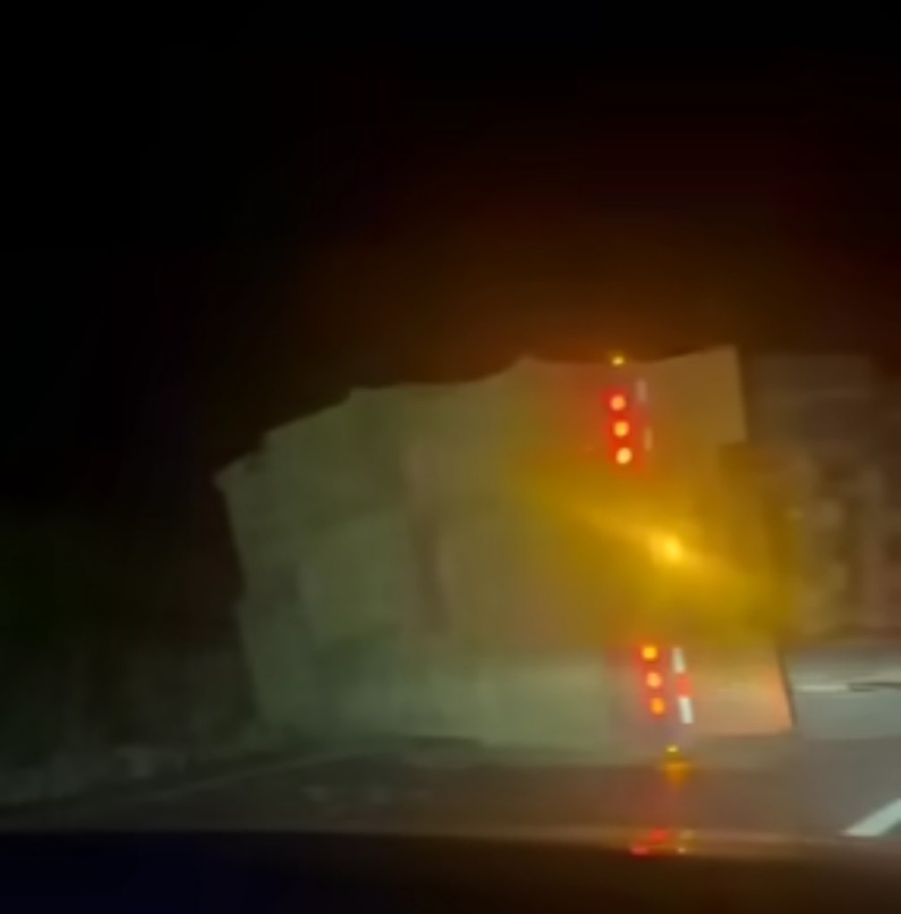 Volcadura de tráiler en la carretera a Juárez Km&nbsp;70